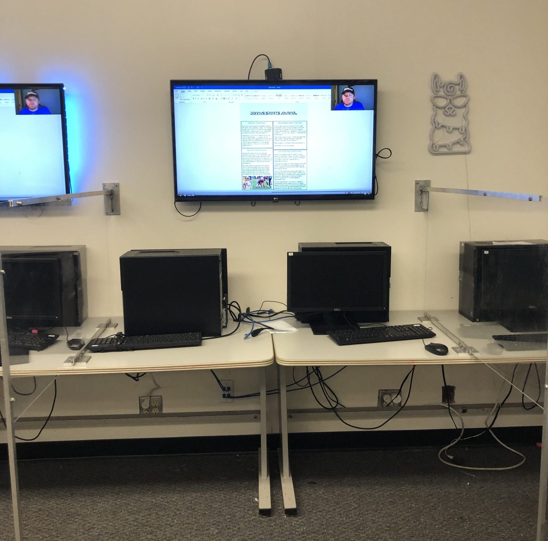 picture of classroom computer lab